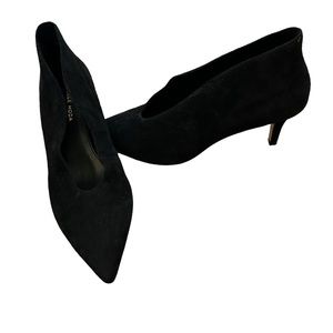 Pelle Moda Kitten Heel “ Helena Su” Black Suede Shoes. Size 9.5 Medium Luxury